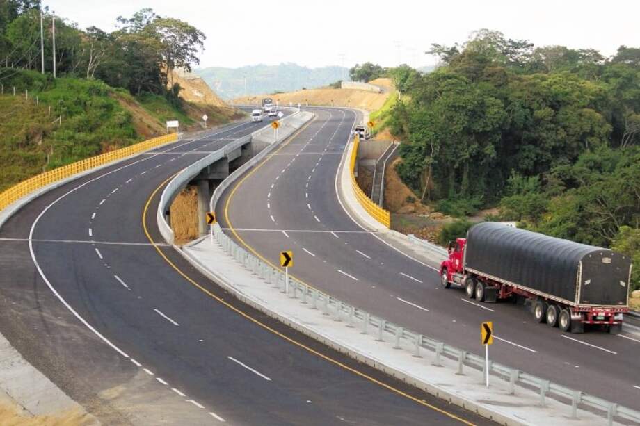 La Ruta del Sol 2 es el proyecto con que se busca recortar las distancias entre el centro del país y la región Caribe. / Ministerio de Transporte
