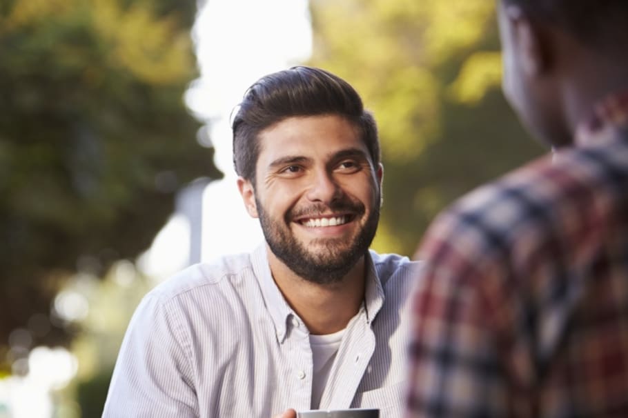 ¿Cómo un gay se levanta a un heterosexual?