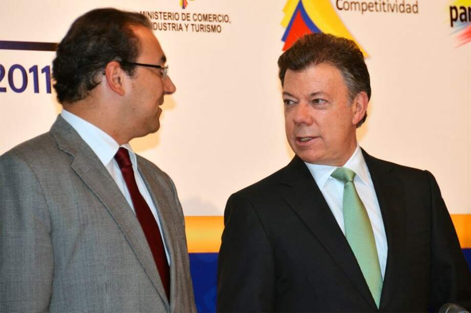 El ministro de Comercio, Sergio Díaz- Granados, junto al presidente Juan Manuel Santos.