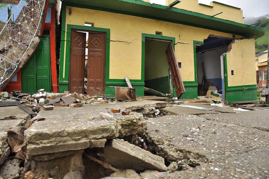 Problemas con la escogencia de los terrenos, miles de millones de pesos despilfarrados en estudios de prefactibilidad que no sirvieron, sobre costos en los contratos de obra, inconsistencias en los diseños urbanísticos, incumplimientos en la entrega total de las viviendas prometidas, son algunos de los inconvenientes que ha tenido la reconstrucción de Gramalote.