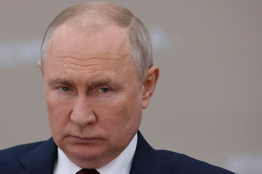 conoce a su bella novia 32 años menor