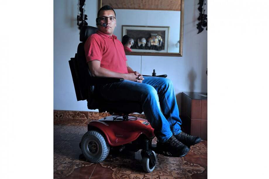 Uso del movimiento de los ojos para desplazarse en silla de ruedas