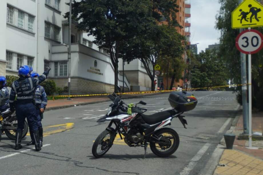 Cierre vial en la carrera 5 con calle 30.