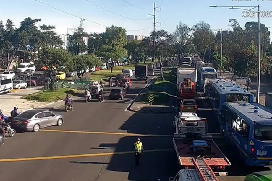 Trancón en la avenida Boyacá este jueves 27 de noviembre.