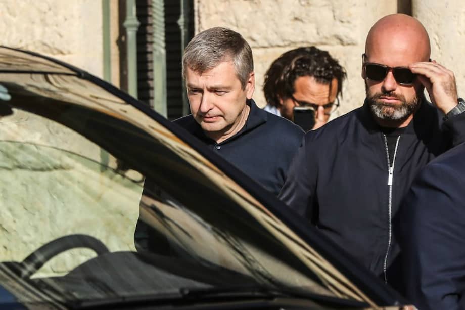 El ruso Dimitri Rybolovlev, presidente del Mónaco, este jueves, a su salida del Palacio de Justicia de Mónaco. / AFP