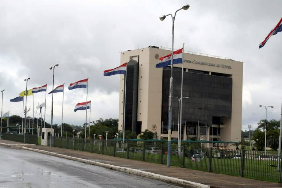 Edificio de la Conmebol en la localidad de Luque, cerca de Asunción (Paraguay). / EFE