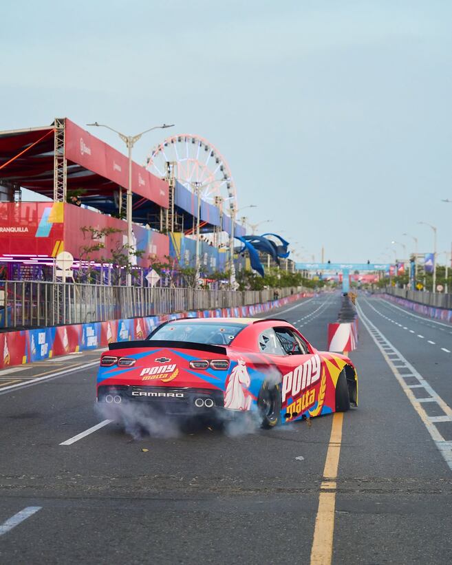 Автомобиль NASCAR