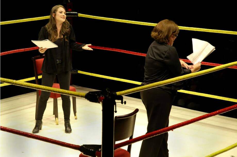 Las disputas dramáticas del Torneo de dramaturgia se realizarán en el escenario del Teatro Colón, rodeado de graderías en donde se concentrará el público para ver en primera fila cada enfrentamiento. / Cortesía