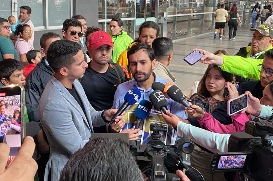 La Cancillería confirmó que el representante José Jaime Uscátegui regresó este 20 de abril a Bogotá tras ser inadmitido en Venezuela.