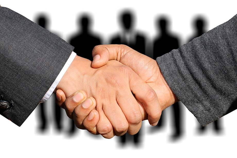 Los contratos se pueden buscar por bien y servicio. / Pixabay