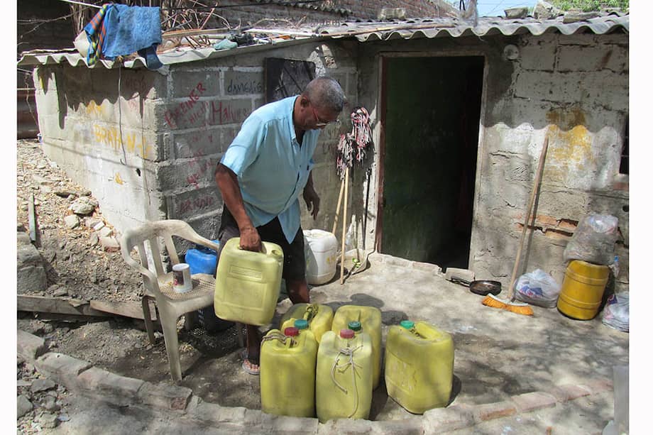Imagen de referencia. Hay personas en Santa Marta que llevan más de dos semanas sin el suministro de agua potable.