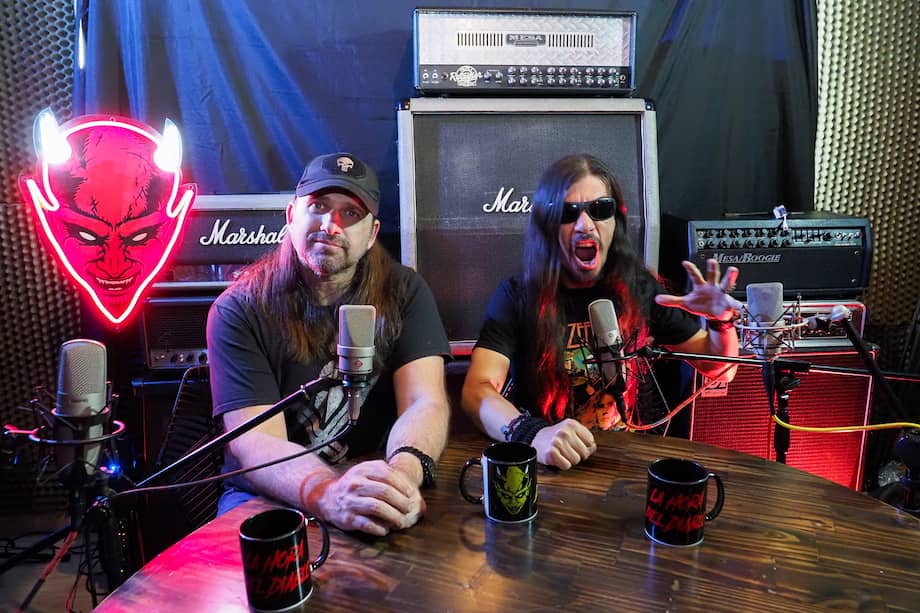 Alfonso Pinzón y Alejandro Bonilla son las voces principales del pódcast "La Hora del Diablo".