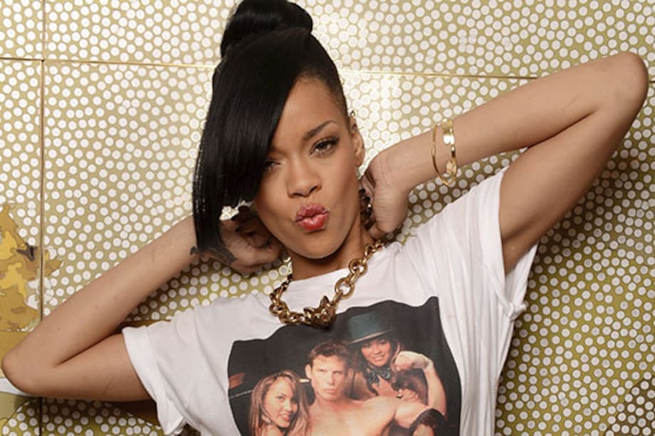 Rihanna gana un juicio contra la firma Topshop por utilizar su imagen en camisetas