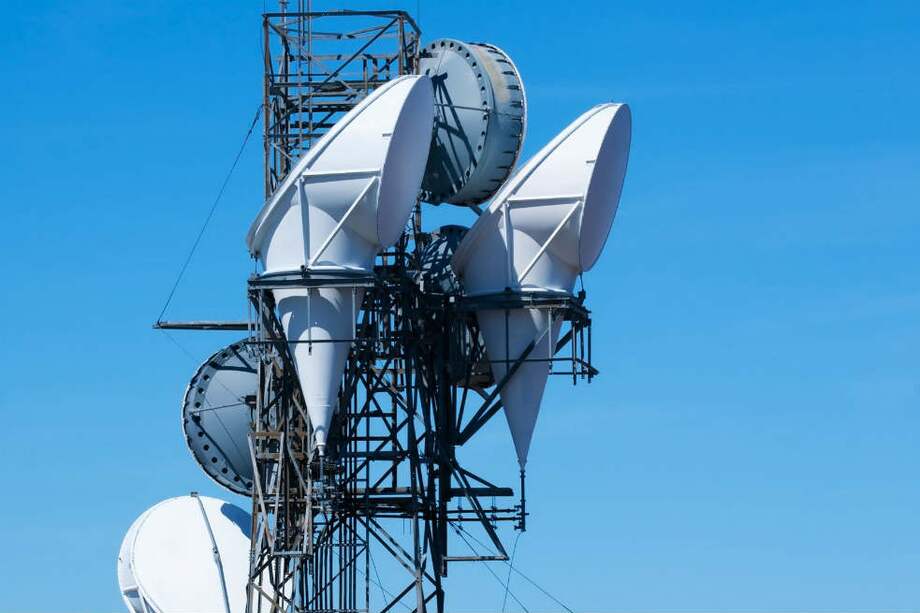 Según la CAF, la actual infraestructura de telecomunicaciones de Colombia se encuentra en un nivel medio dentro de la región. / 123rf