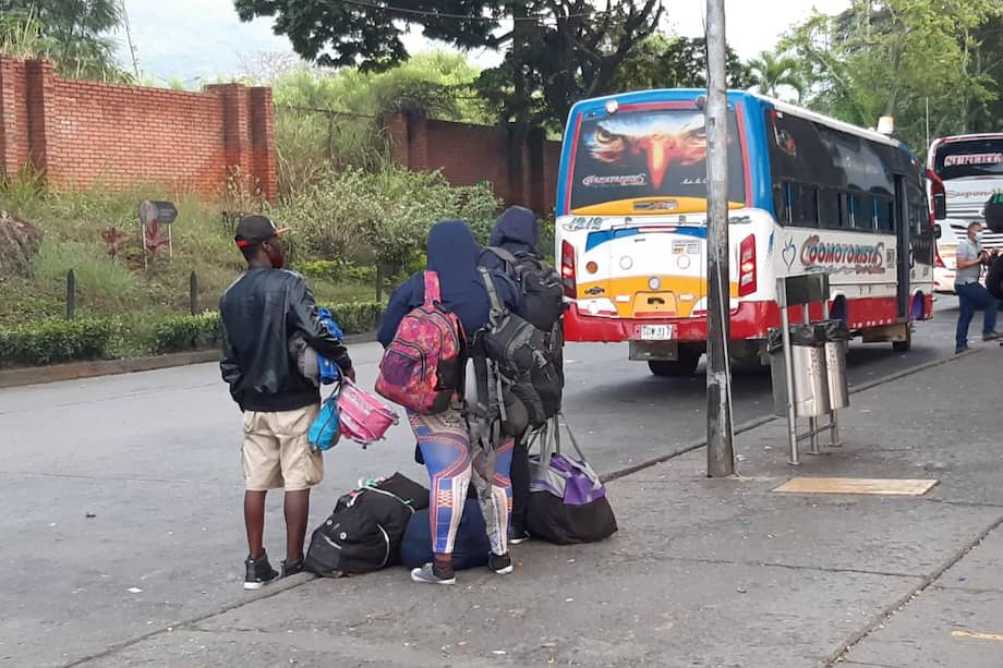 La alcaldía atendió a los ciudadanos haitianos en Mi Terminal Cali