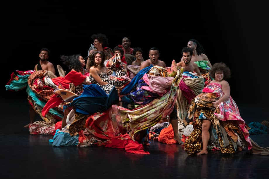 Fotografía de la obra ‘Encantado' de la brasileña Lia Rodrigues.