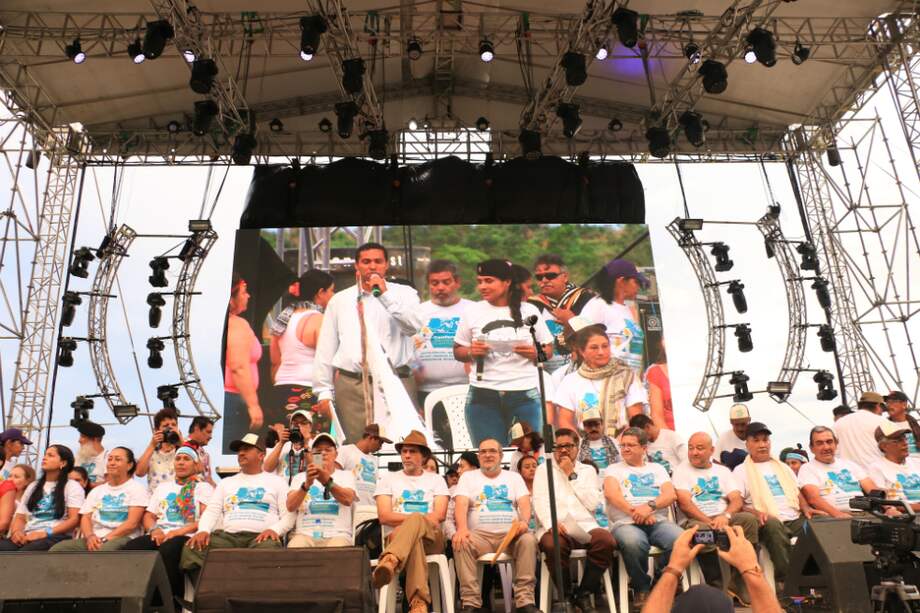 Solo en Twitter hay más de 25 cuentas de personas que se auto reconocen como miembros de las Farc. / /Archivo.