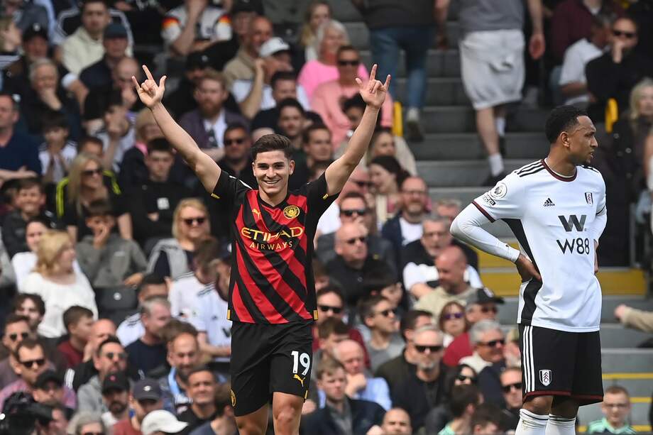 Julián Álvarez marcó el 2-1 definitivo con el que Manchester City se impueso a Fuham.
