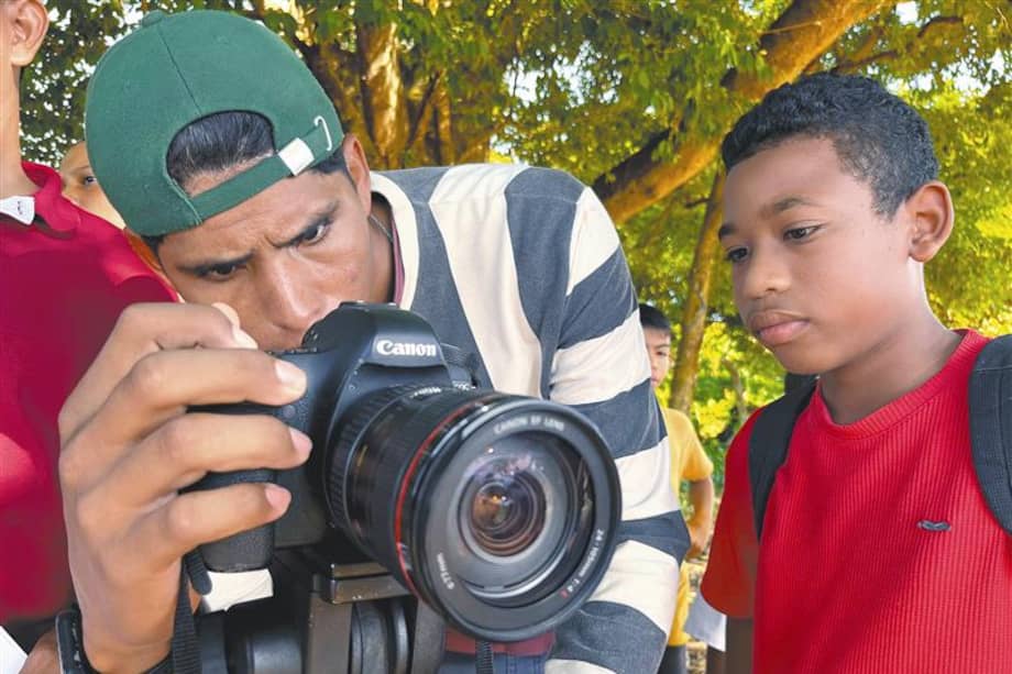 El trabajo de la DACMI se enfoca en que sean las mismas comunidades las que narren su mundo sin filtros externos.