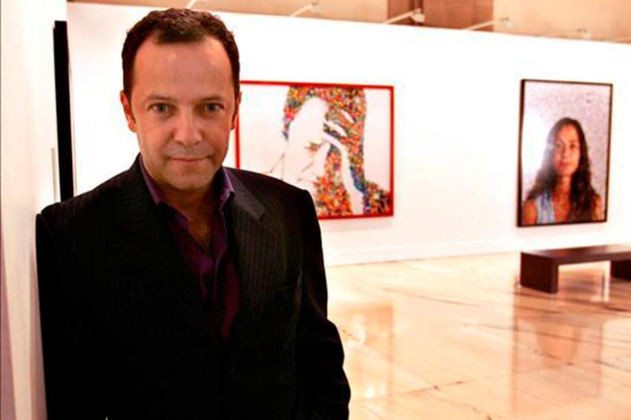 Las obras de Vik Muniz cuestionan, con ironía y sentido del humor, la gramática, función y sentido de la fotografía en la actualidad.