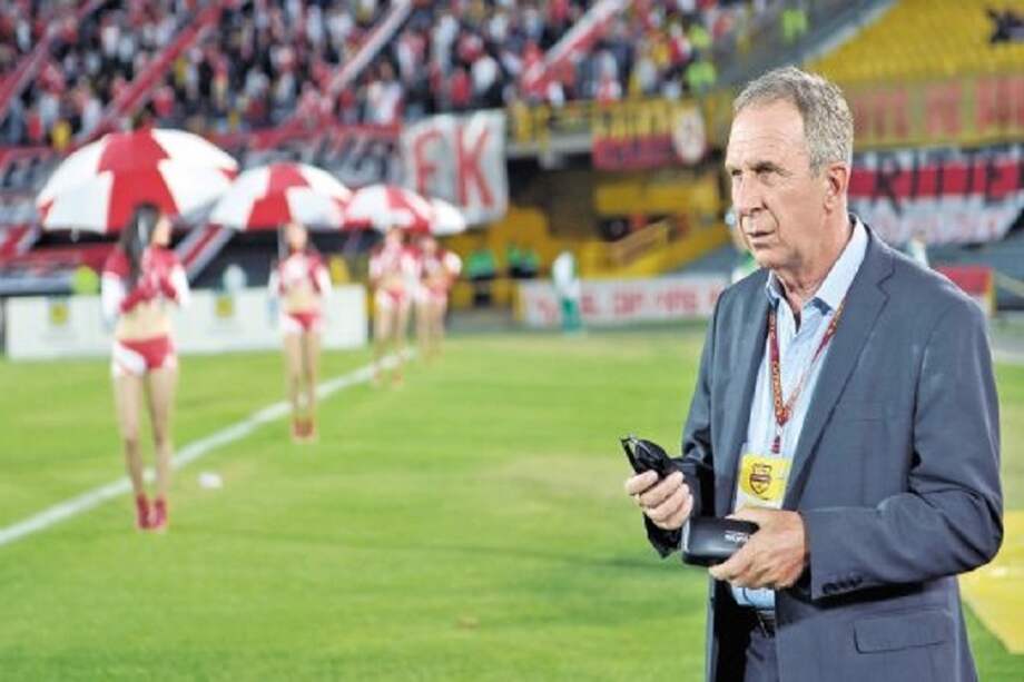 El técnico Gerardo Pelusso se las ha arreglado para que Independiente Santa Fe esté peleando los tres torneos en los que participa. / Cristian Garavito - El Espectador