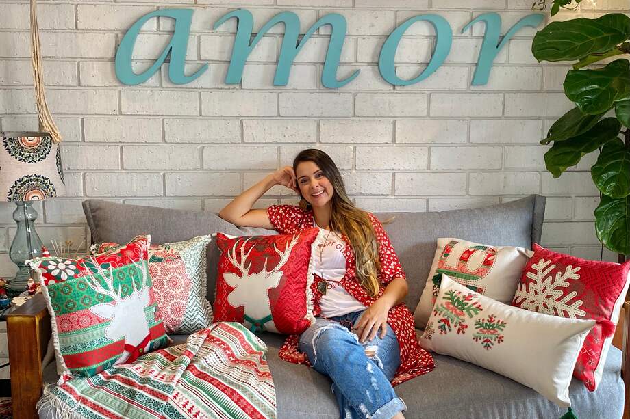 Ella es Juliana Sierra, la emprendedora que encontró en las manualidades una opción sostenible para cuidar el planeta.