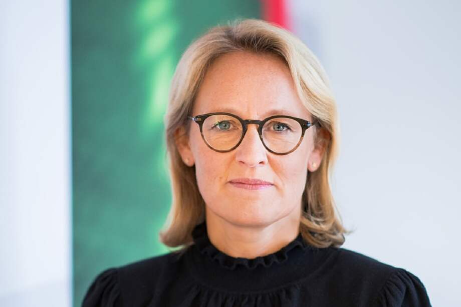 Donata Hopfen es la mujer con más alto cargo en la dirigencia del fútbol mundial. Dirige la Bundesliga. / dfl.de