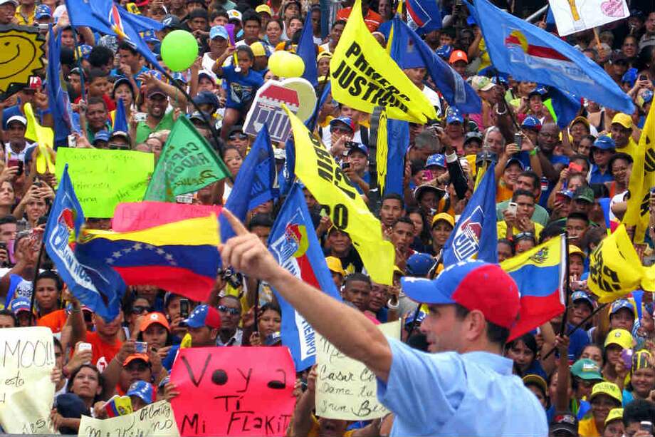 Henrique Capriles durante su intervención en la ciudad de Puerto Cabello. /Diego Alarcón