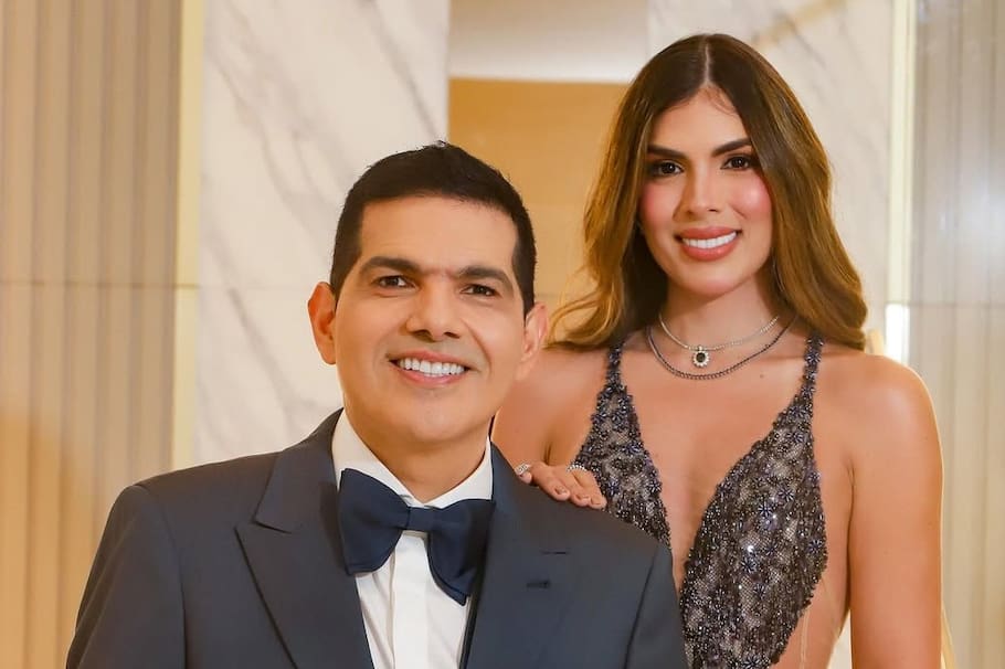 En diálogo con Vea, el cantante vallenato expresó su admiración por su esposa, Tata Becerra, resaltando la importancia de su papel en el hogar y en la crianza de sus tres hijos.