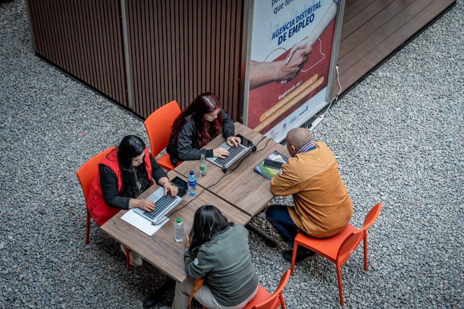 Podrá acceder a una atención personalizada en la sede de la secretaría.