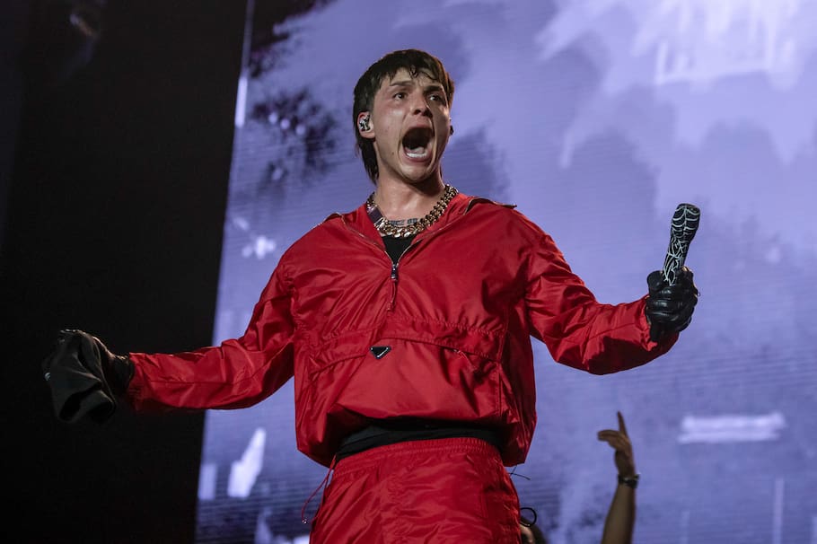 Peso Pluma, cantante de corridos tumbados, volvió a ser dado por muerto en redes ¿Es real esta vez?