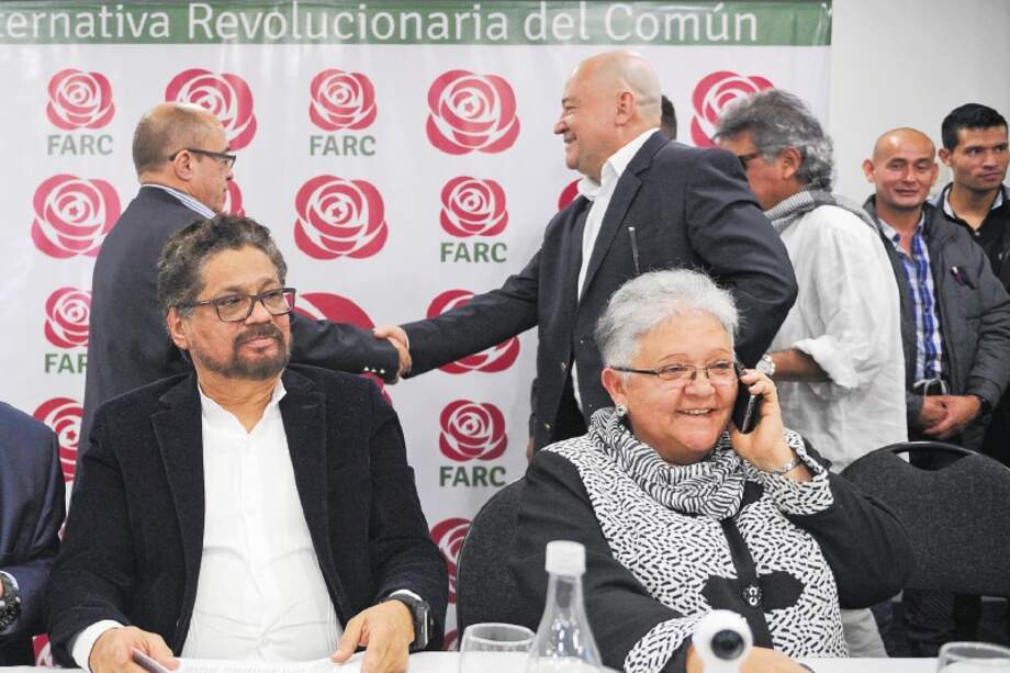 “Iván Márquez” es la cabeza de lista al Senado por las Farc. Imelda Daza aspirará a la Vicepresidencia. / Mauricio Alvarado - El Espectador