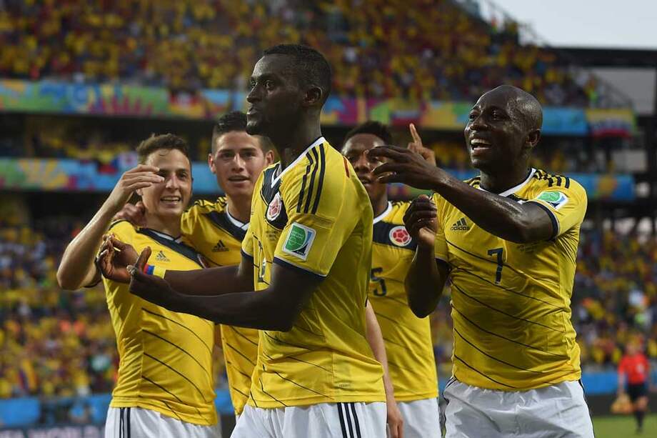 Jackson Martínez festeja su primer gol en el Mundial. Ayer le marcó dos a Japón, en la victoria 4-1 de Colombia. / AFP
