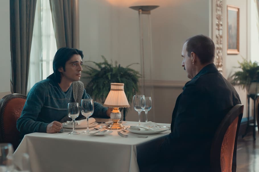 Estado de Fuga. (L to R) José Restrepo as Camilo, Andrés Parra as Jeremías in Estado de Fuga. Cr. Juan Pablo Gutiérrez / Netflix © 2025