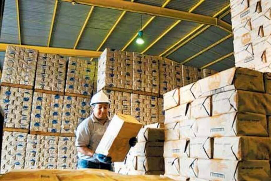 Alimentos de contrabando llenan al país, denuncia Minagricultura