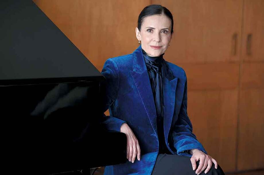 “La retribución del Grupo Bolívar en la financiación del Premio Nacional de Periodismo… no se mide en retornos comerciales ni en visibilidad. Es una apuesta ética…”, subraya Silvia Martínez de Narváez.