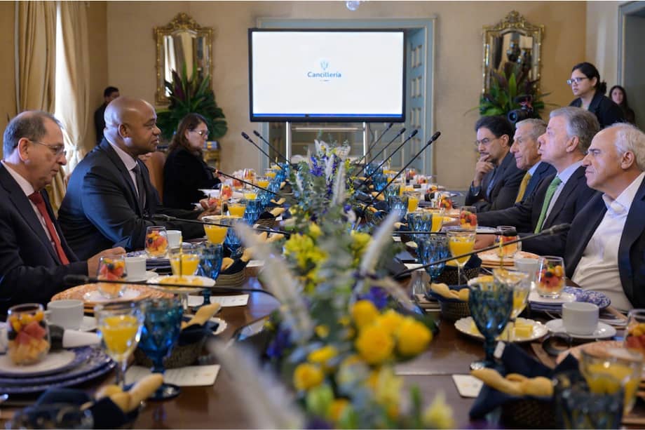 La Comisión Asesora de Relaciones Exteriores se reunió este 21 de agosto en el Palacio de San Carlos, en Bogotá.