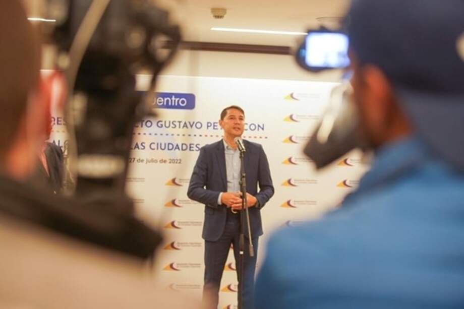 Alcalde de Ibagué, Andrés Fabián Hurtado en reunión de Asocapitales. / Cortesía