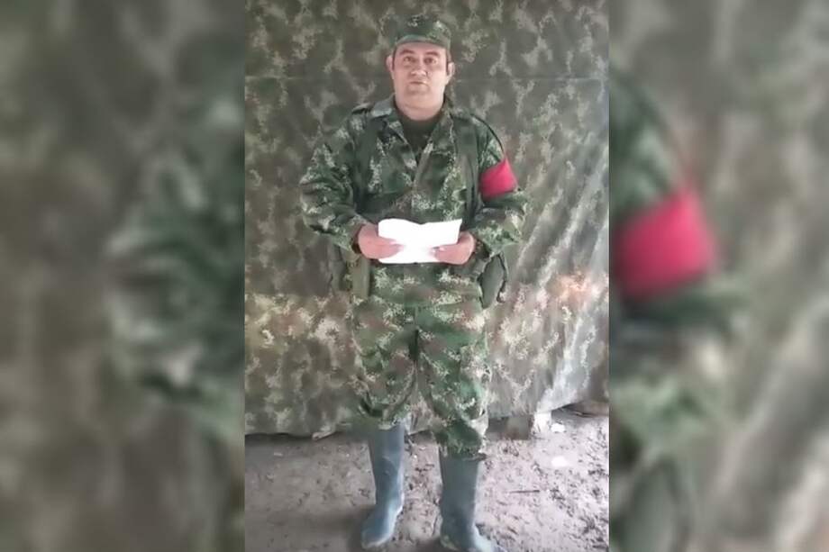 El año pasado, "Otoniel" propuso que él y sus hombres dejaran las armas a cambio de una salida "digna" de la ilegalidad. / Imagen tomada del video de Otoniel