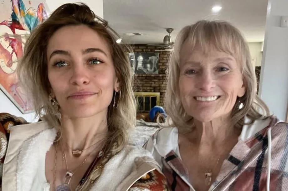 Paris Jackson y Debbie Rowe.