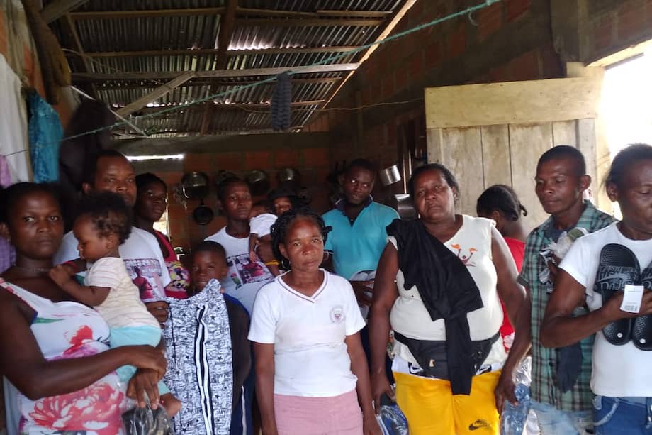 Cada día llegan familias en situación de desplazamiento a la cabecera municipal en Roberto Payán y no hay lugar donde albergarlos.