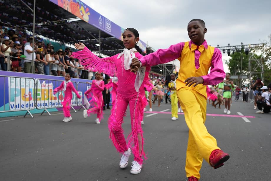 Los alcaldes de las ciudades puertorriqueñas de Arecibo, Carlos Ramírez, y de Ponce, Marlese Sifre Rodríguez, junto al de la ciudad colombiana de Cali, Alejandro Eder, acordaron presentar una iniciativa ante la Unesco para que la música salsa sea declarada Patrimonio Cultural Inmaterial de la Humanidad.