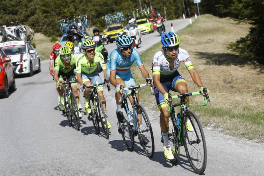 En un día sin complicaciones, Esteban Chaves se mantiene segundo en el Giro