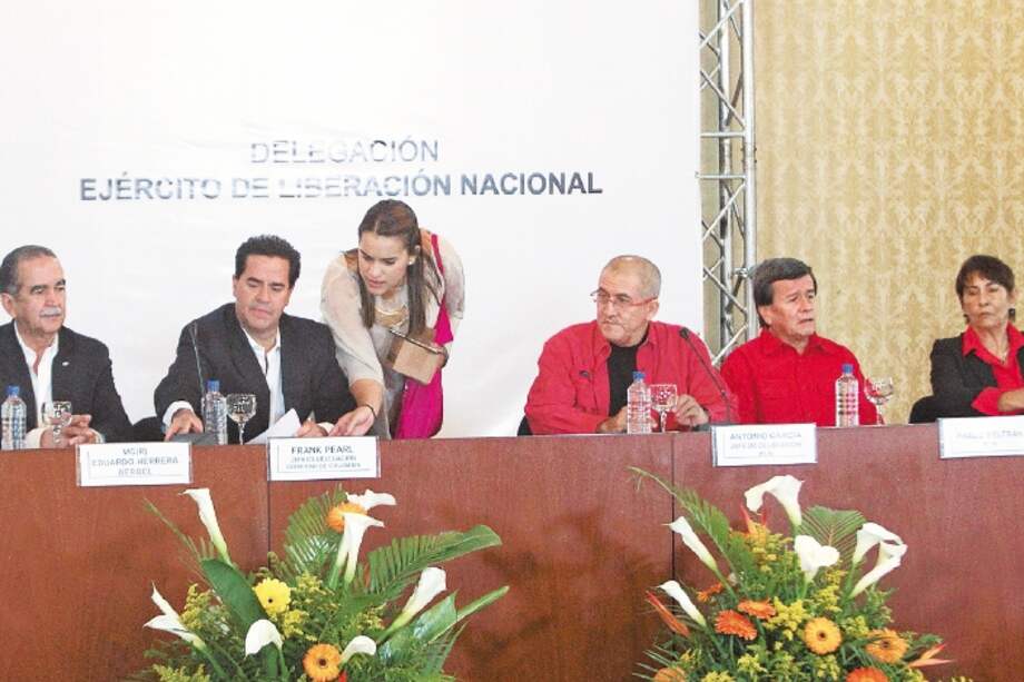 El 31 de marzo, desde Caracas, el Gobierno y el Eln dieron a conocer la agenda de diálogo. / EFE