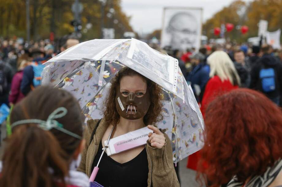El centro de la discusión giró en torno a cómo tratar esta y futuras crisis sanitarias desde las bases del estado social de derecho y el fortalecimiento de las políticas económicas a nivel global.