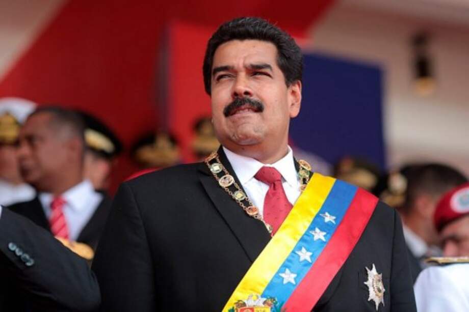 Maduro regala autos a medallistas de Juegos Suramericanos de Playa