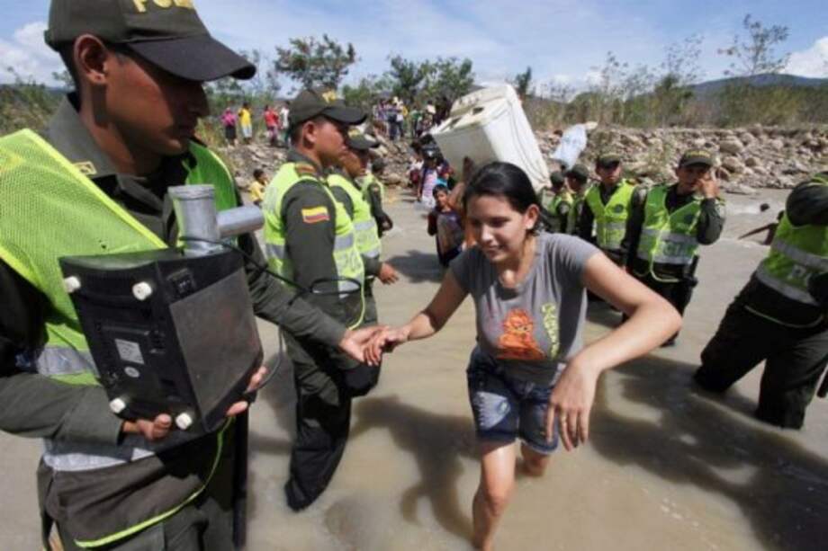 Capturan a dos personas que se hicieron pasar como deportadas de Venezuela