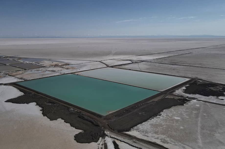 Fotografía de archivo del 15 de diciembre de 2023 que muestra una planta de litio en Colcha K (Bolivia).