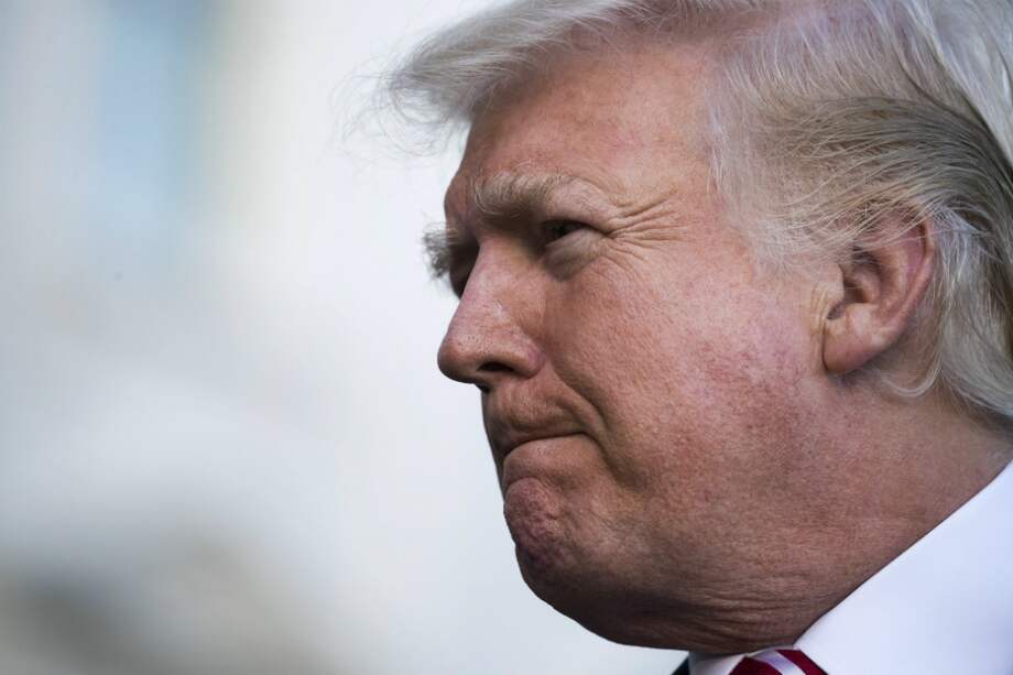 El Gobierno de Trump está dispuesto a trabajar con el Congreso para lograr "tres objetivos": garantizar admisiones en EEUU "seguras y legales", defender "la seguridad" del país y "proteger a los trabajadores y contribuyentes estadounidenses". / EFE