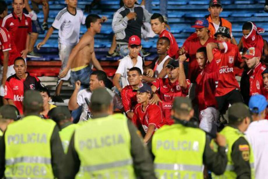 Disturbios en partido del América de Cali dejaron 18 heridos